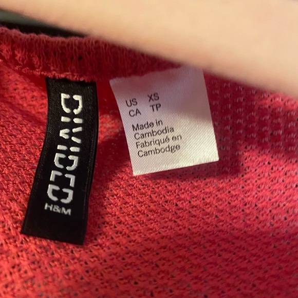 Top - Picture 2 of 4